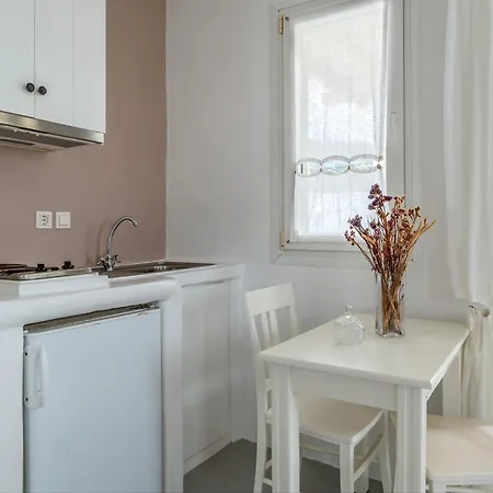 Ninemia Tinos Superior 201 Aparthotel 3*